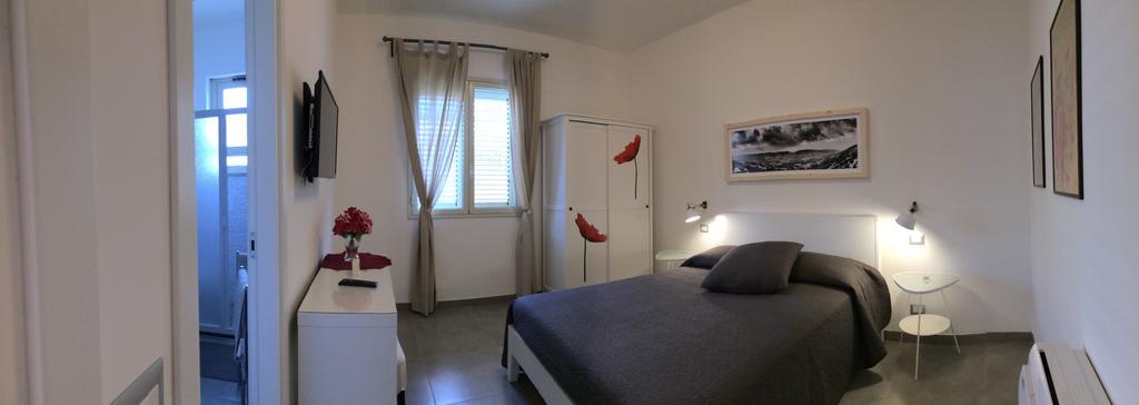 Le Signorine Bed and Breakfast Cava dʼAliga Værelse billede